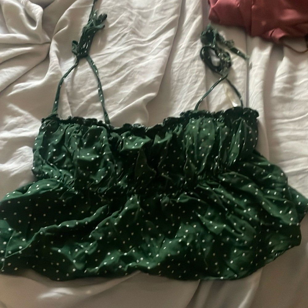 crop top green with white polka dots